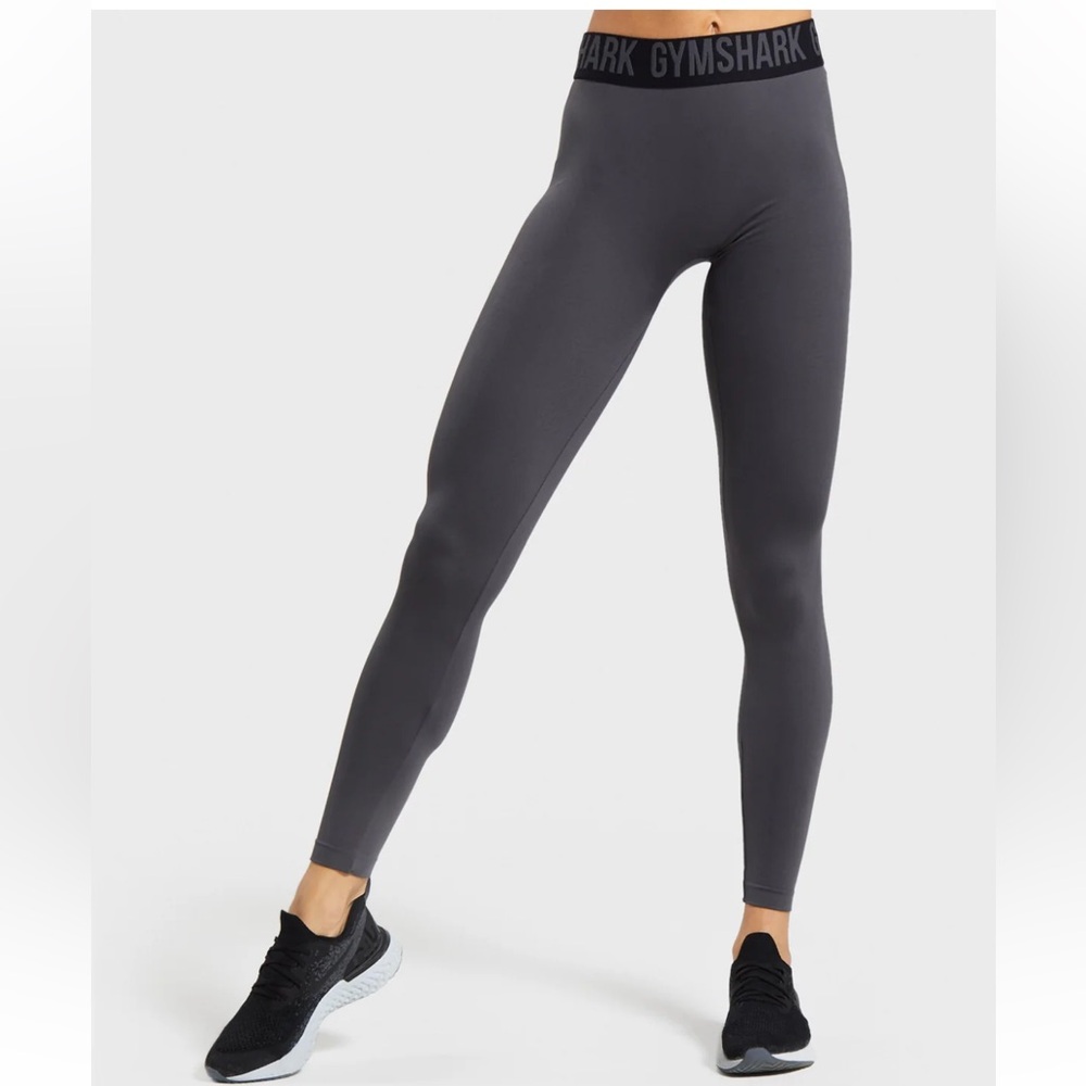 Gently Used Gymshark Fit Seamless Leggings - Small - Grey/Black - Fit Collection